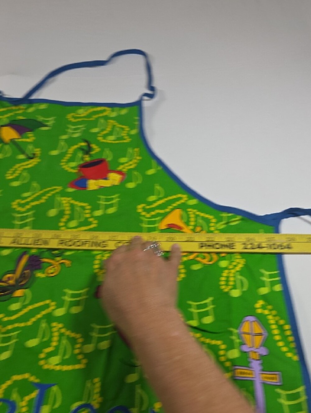 Bright Green New Orleans Themed Apron Mardi Gras Cookout Outdoors Party Family - Picture 6 of 7